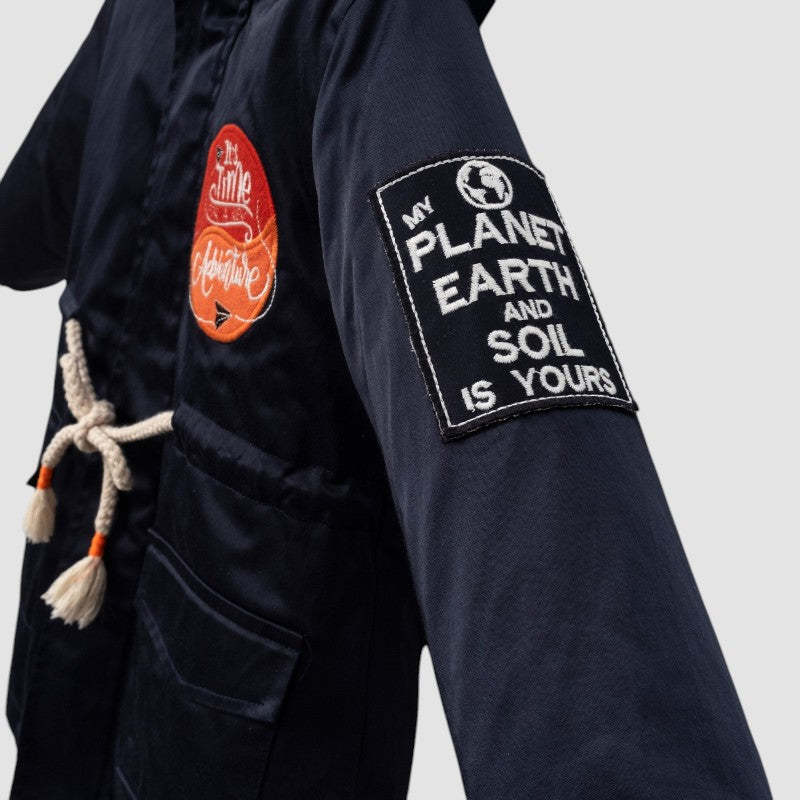 Яке за малки авантюристи