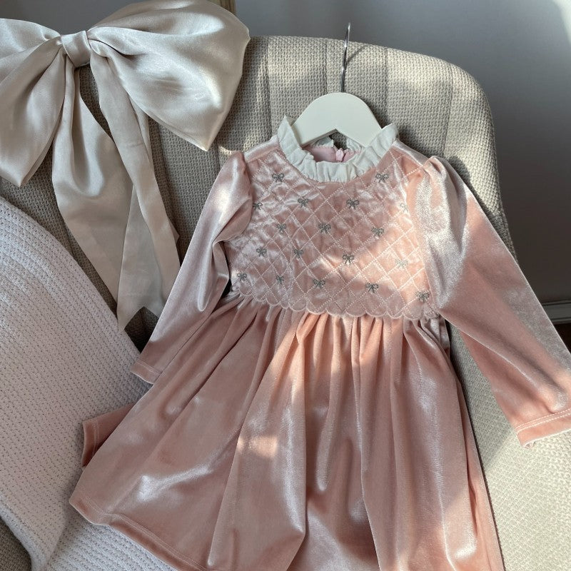 Рокля панделки