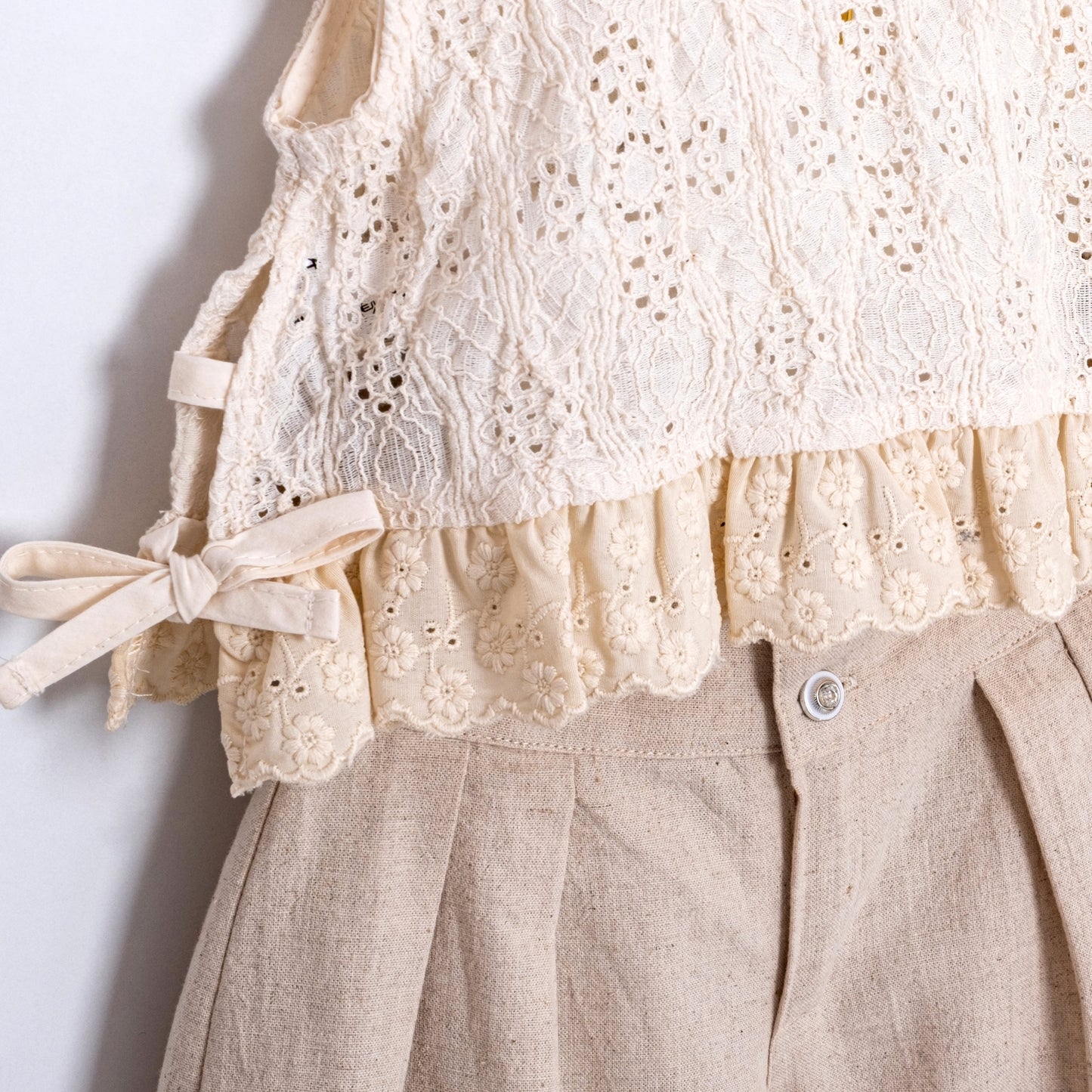 Леко пролетно комплектче от две части – бежово