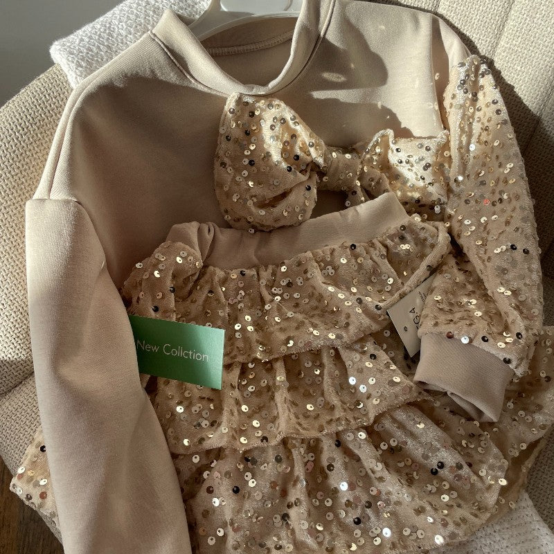 Комплект в бежово с пайети