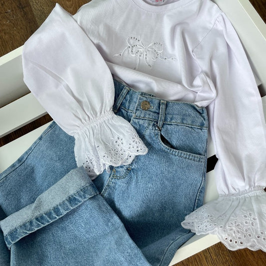 Дънки с разкроена кройка и удобен ластик