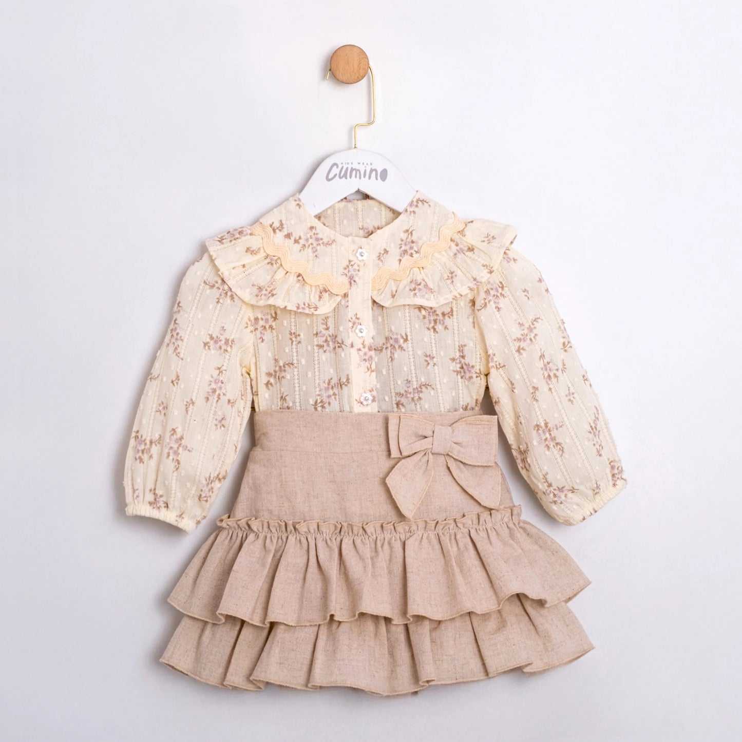 Комплект риза и пола за малки момичета