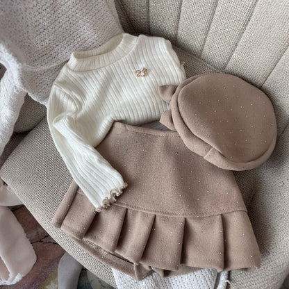 Детски комплект – панталонки + блузка + шапка в бежово