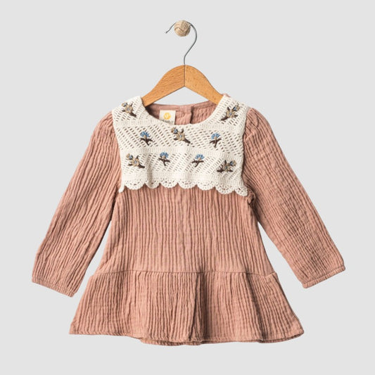 🌸 Пролетна розова магия – детска рокля с елече 👗✨