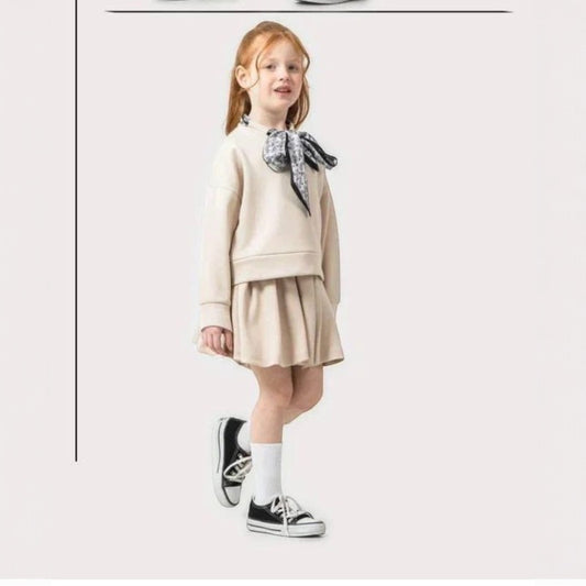 Стилен детски комплект от две части – блуза и пола